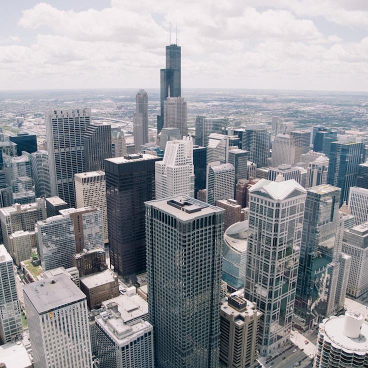 Parents evaluating schools in Netherlands
